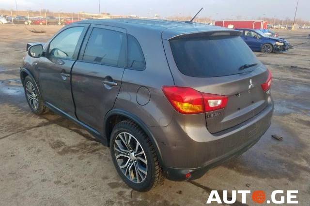Mitsubishi Outlander 2016 — photo 2
