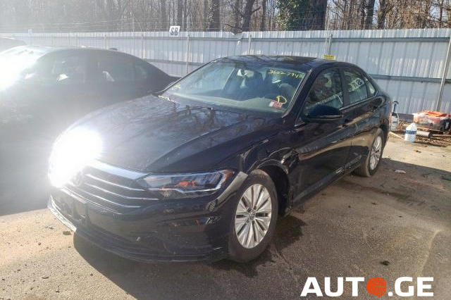 Volkswagen Jetta 2019 — photo 2