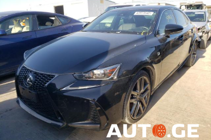 Lexus Is-200L 2017 — photo 2