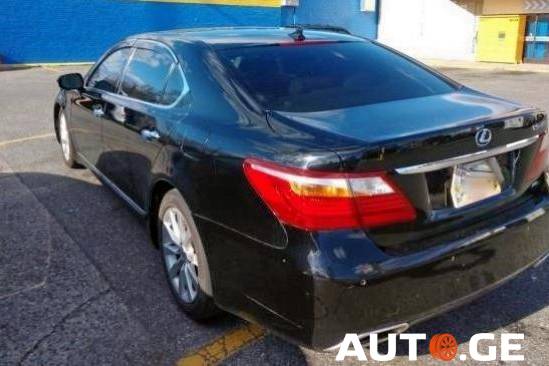 Lexus Is-460I 2012 — photo 2