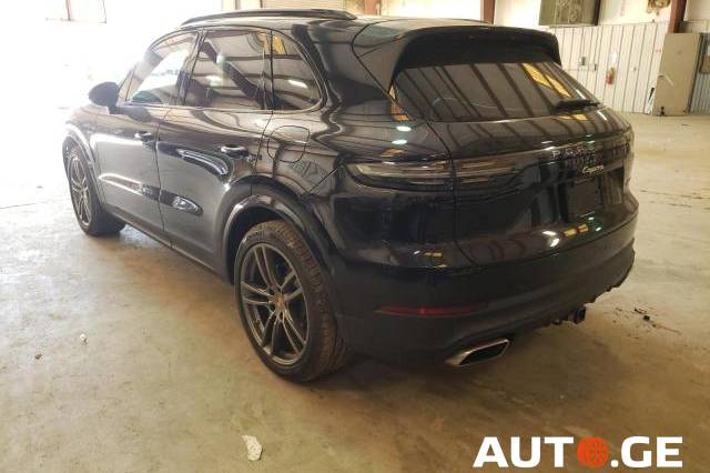 Porsche Cayenne 2019 — photo 2