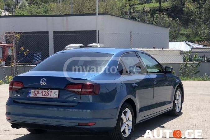 Volkswagen Jetta 2015 — photo 2