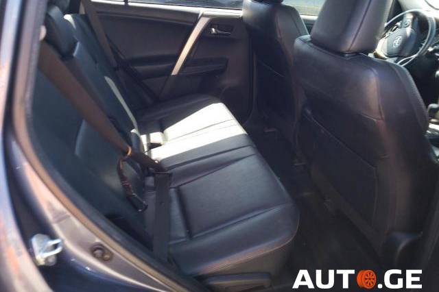 Toyota RAV4 2013 — photo 2