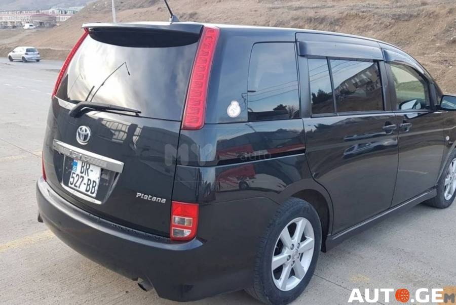 Toyota Isis 2008 — photo 2