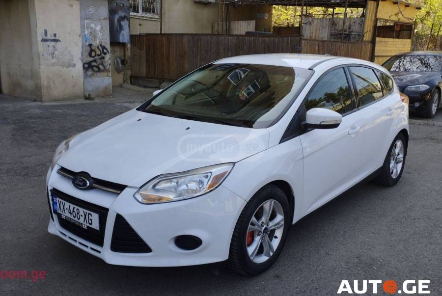 Ford Focus 2014 — photo 2