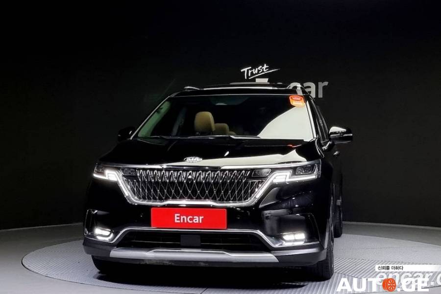 Kia Carnival 2021 — photo 2