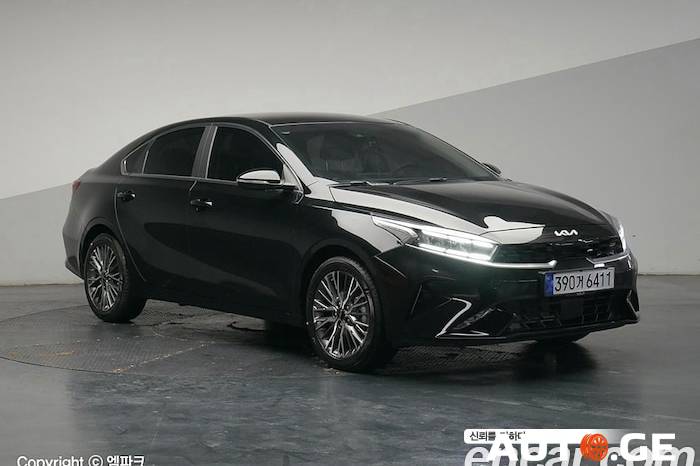 Kia Ceed 2023 — photo 2