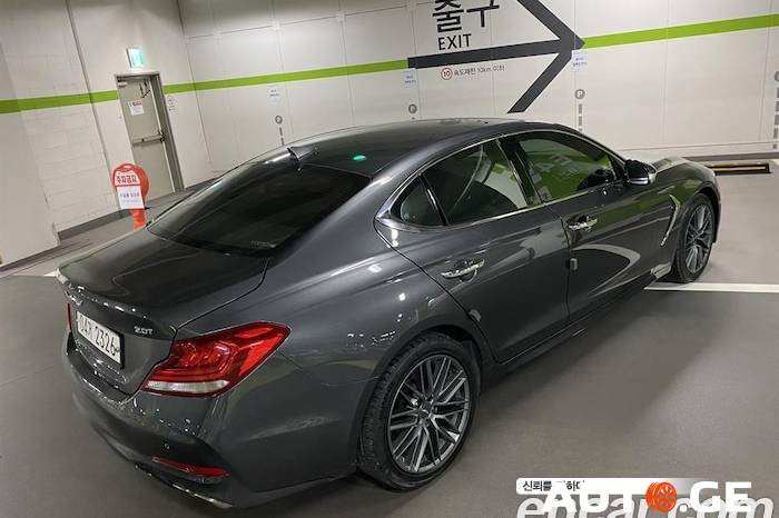 Hyundai Genesis 2018 — photo 2