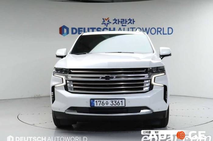 Chevrolet Tahoe 2022 — photo 2