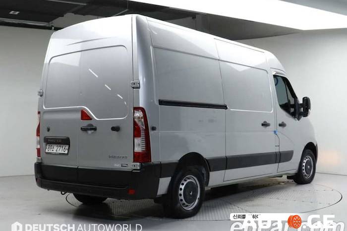 Renault Master 2019 — photo 2