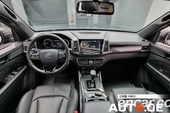 Ssangyong Rexton 2022 — photo 2