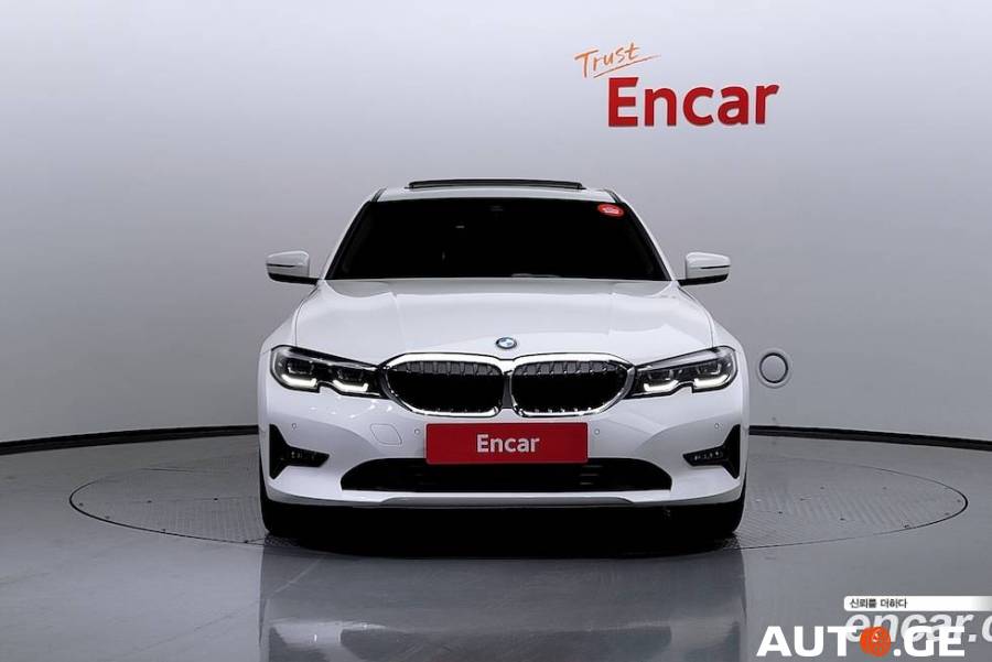 BMW 3 Series 2020 — photo 2