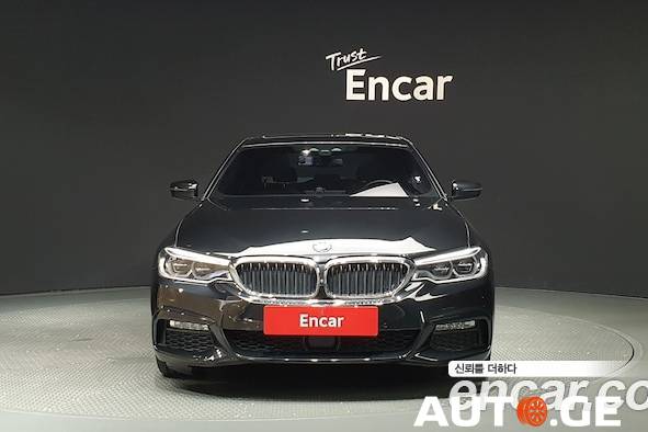 BMW 5 Series 2017 — photo 2