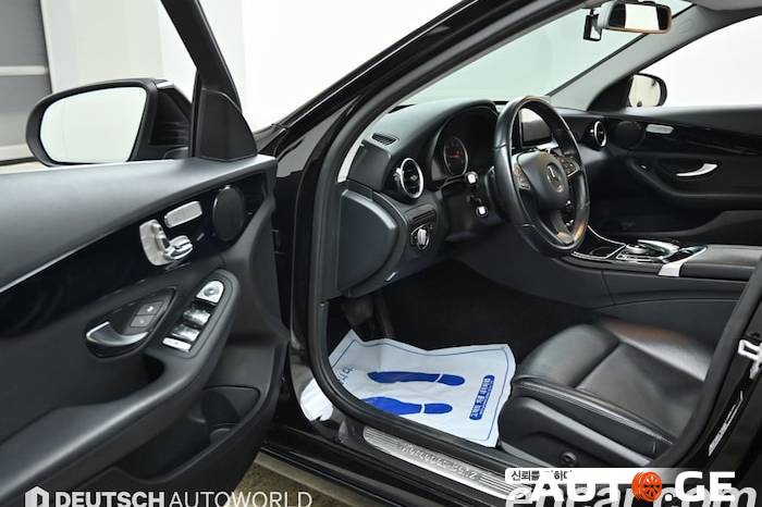 Mercedes-Benz C-200M 2016 — photo 2