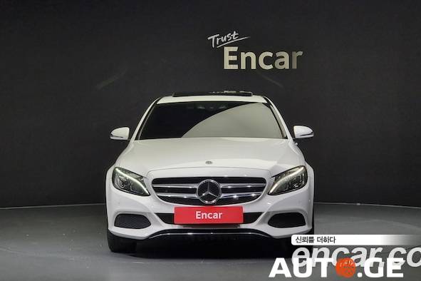 Mercedes-Benz C-Class 2019 — photo 2