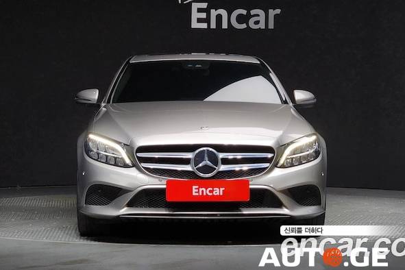 Mercedes-Benz C-Class 2019 — photo 2
