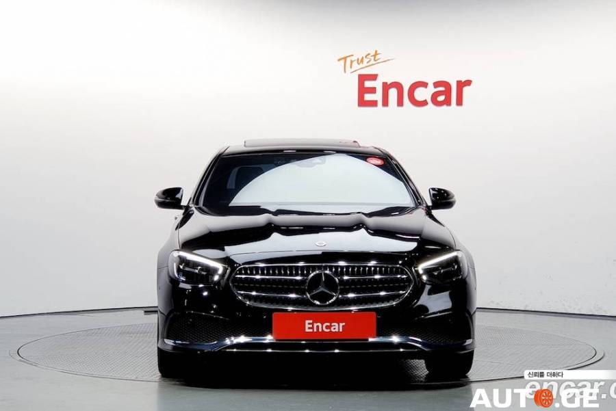 Mercedes-Benz E-Class 2021 — photo 2