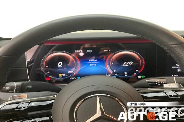 Mercedes-Benz E-Class 2021 — photo 2