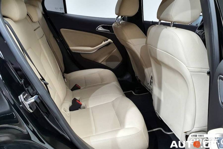 Mercedes-Benz Gla-Class 2018 — photo 2