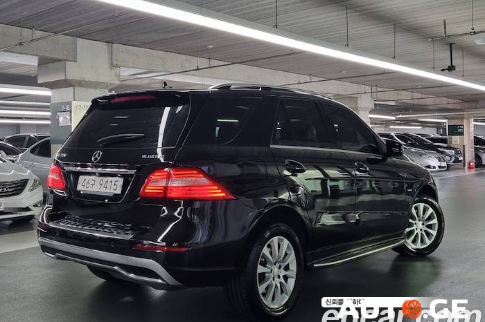 Mercedes-Benz Ml-Class 2012 — photo 2
