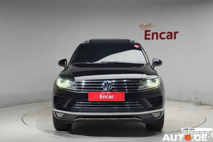 Volkswagen Touareg 2015 — photo 2