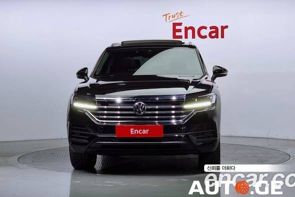 Volkswagen Touareg 2020 — photo 2