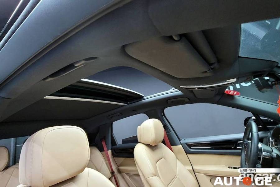 Porsche Cayenne 2020 — photo 2
