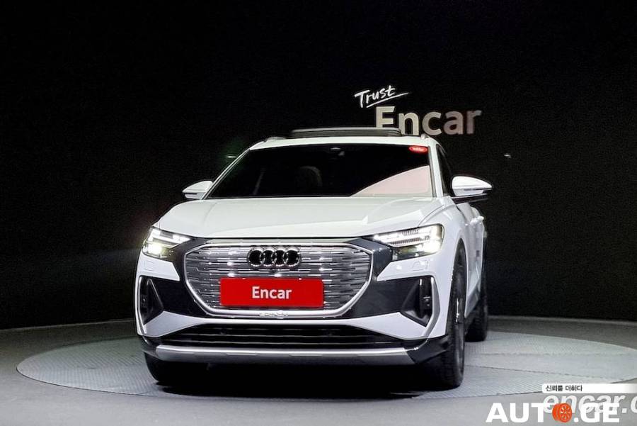 Audi e-tron 2022 — photo 2