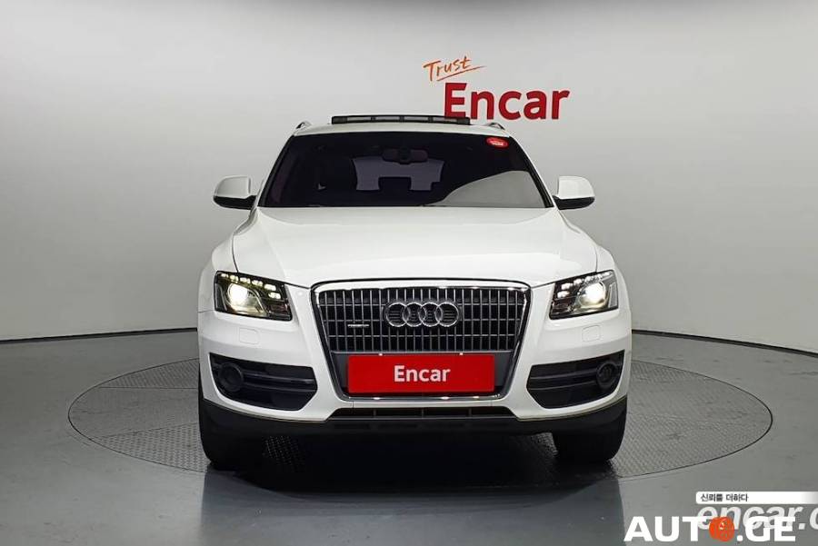 Audi Q5 2010 — photo 2