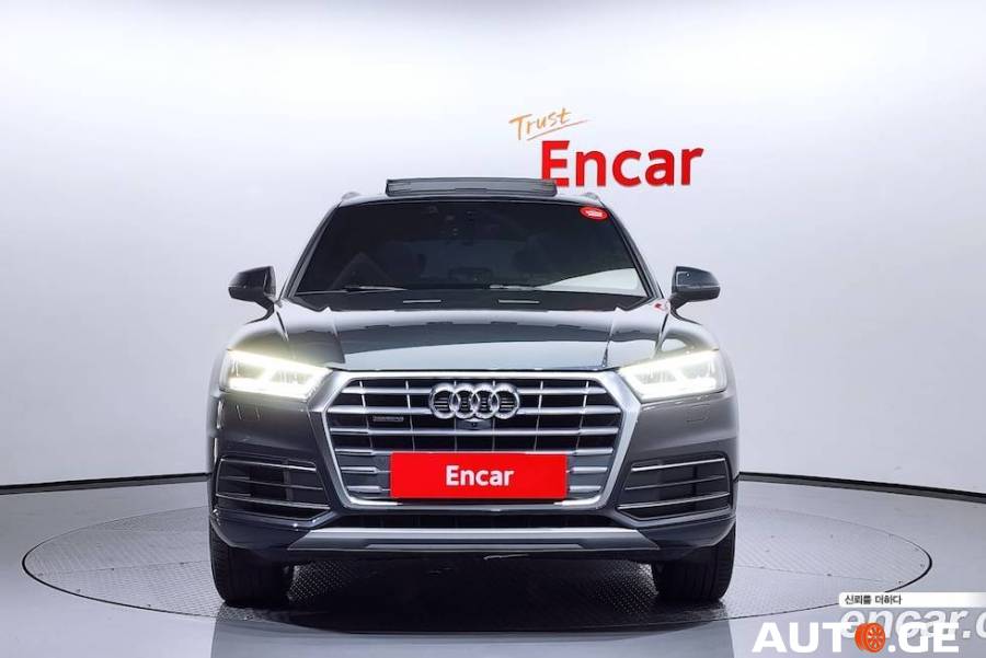 Audi Q5 2021 — photo 2