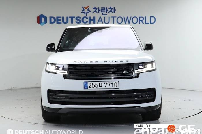 Land Rover Range Rover 2022 — photo 2