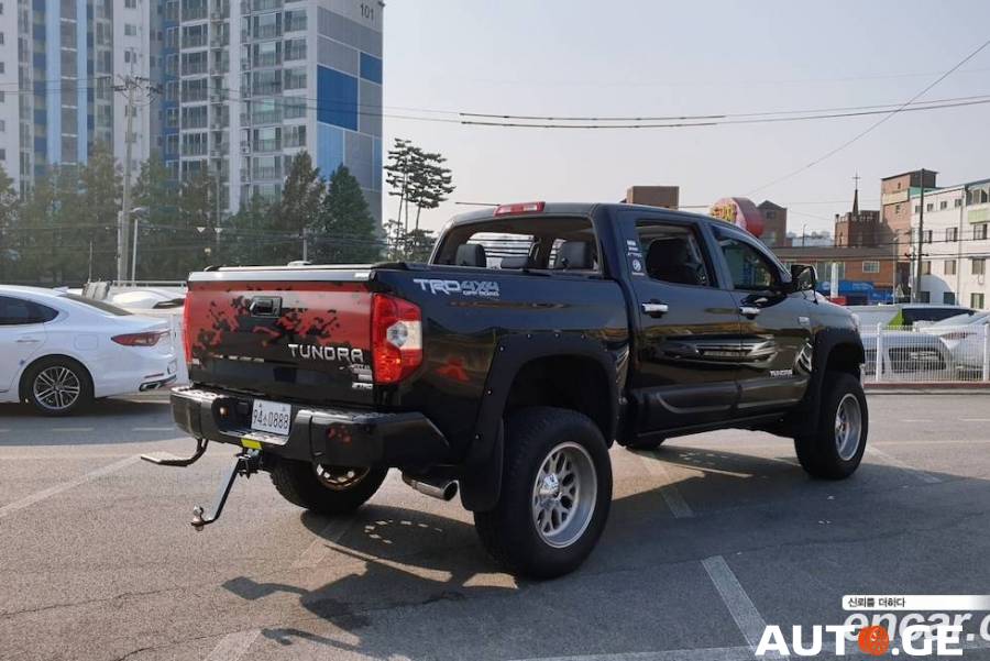 Toyota Tundra 2017 — photo 2