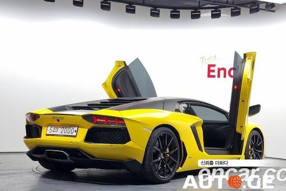 Lamborghini Aventador 2016 — photo 2