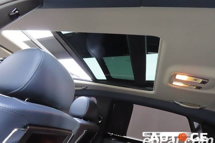Rolls-Royce Ghost 2011 — photo 2