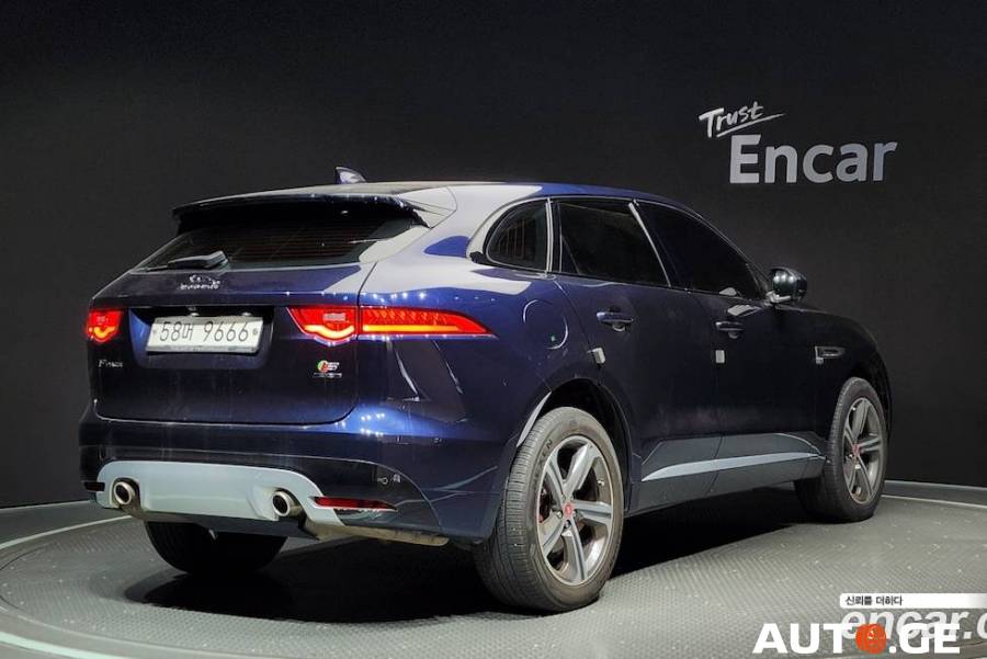 Jaguar F-Pace 2017 — photo 2