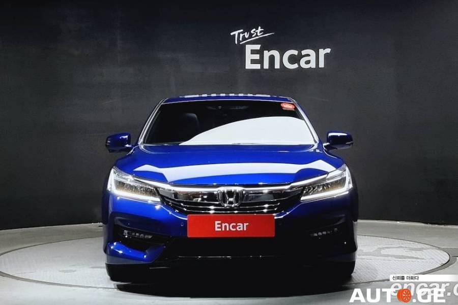 Honda Accord 2018 — photo 2