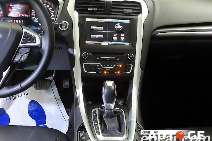 Ford Fusion 2015 — photo 2