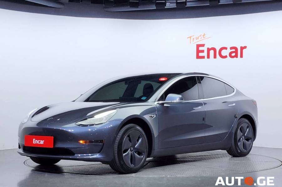 Tesla Model-3-Tesla