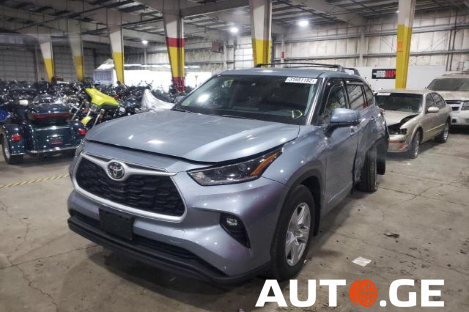 Toyota Highlander 2021 — photo 2