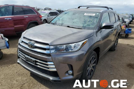 Toyota Highlander 2018 — photo 2
