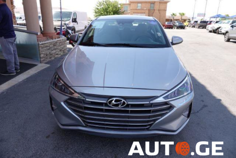 Hyundai Elantra 2020 — photo 2