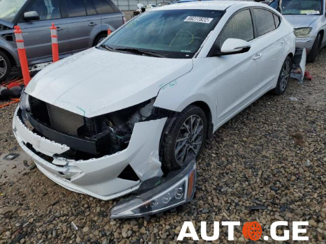 Hyundai Elantra 2020 — photo 2