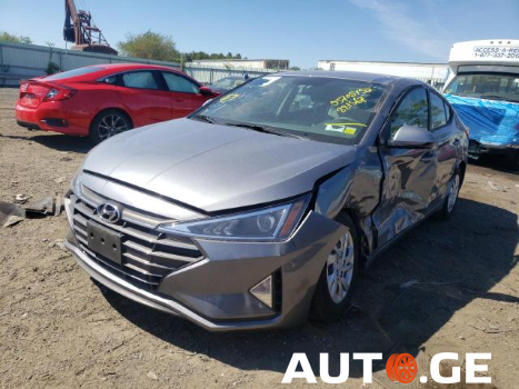 Hyundai Elantra 2019 — photo 2