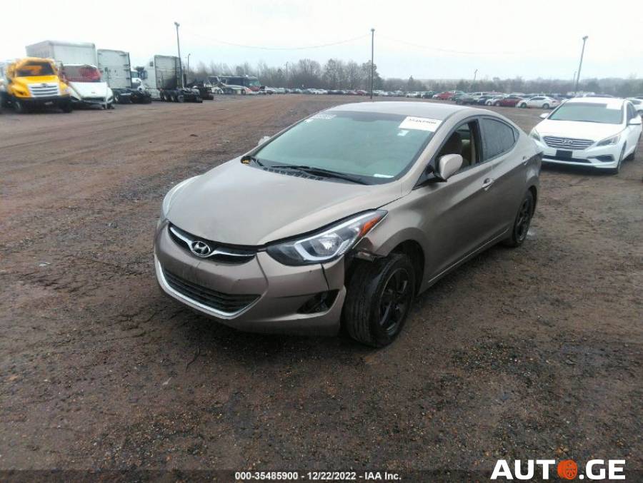 Hyundai Elantra 2014 — photo 2