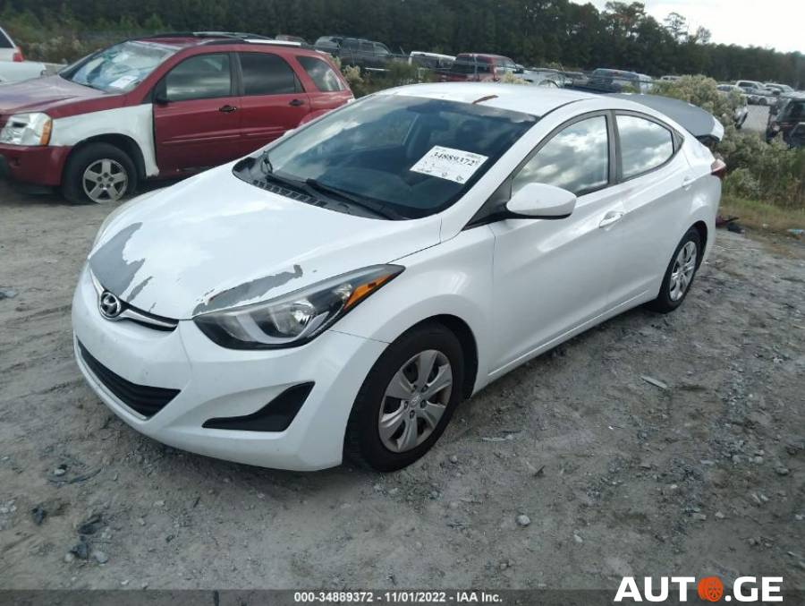 Hyundai Elantra 2016 — photo 2