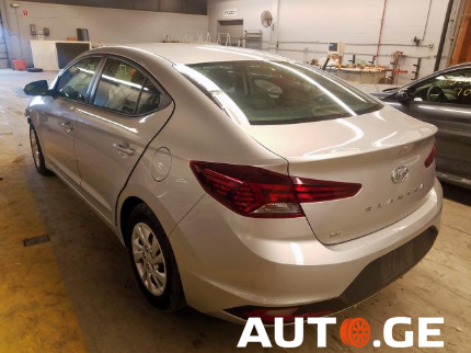 Hyundai Elantra 2019 — photo 2