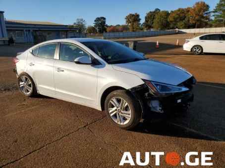 Hyundai Elantra 2020 — photo 2