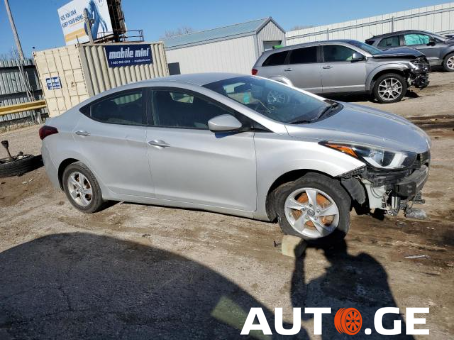 Hyundai Elantra 2015 — photo 2