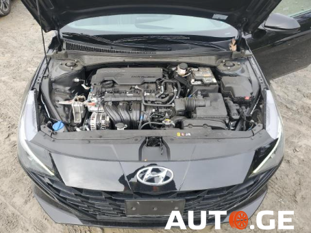 Hyundai Elantra 2022 — photo 2