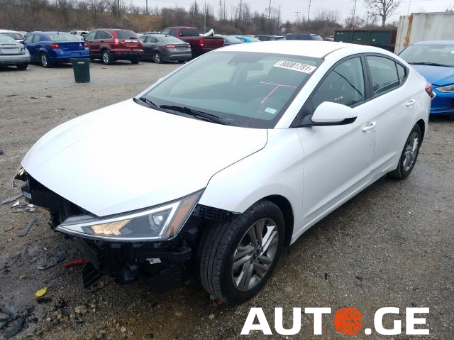 Hyundai Elantra 2020 — photo 2